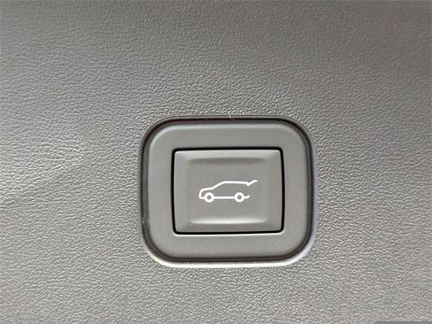 New 2026 Cadillac Vistiq Luxury image 13