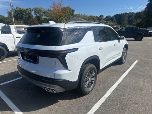 New 2026 Chevrolet Traverse LT w/ Driver Confidence Package image 5