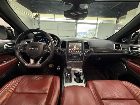 Used 2017 Jeep Grand Cherokee SRT AWD/4WD image 12
