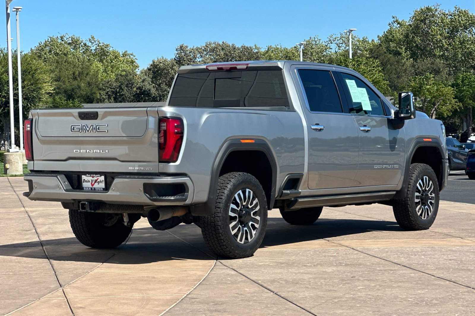 Used 2024 GMC Sierra 2500 Denali Ultimate w/ Max Trailering Package AWD/4WD image 4