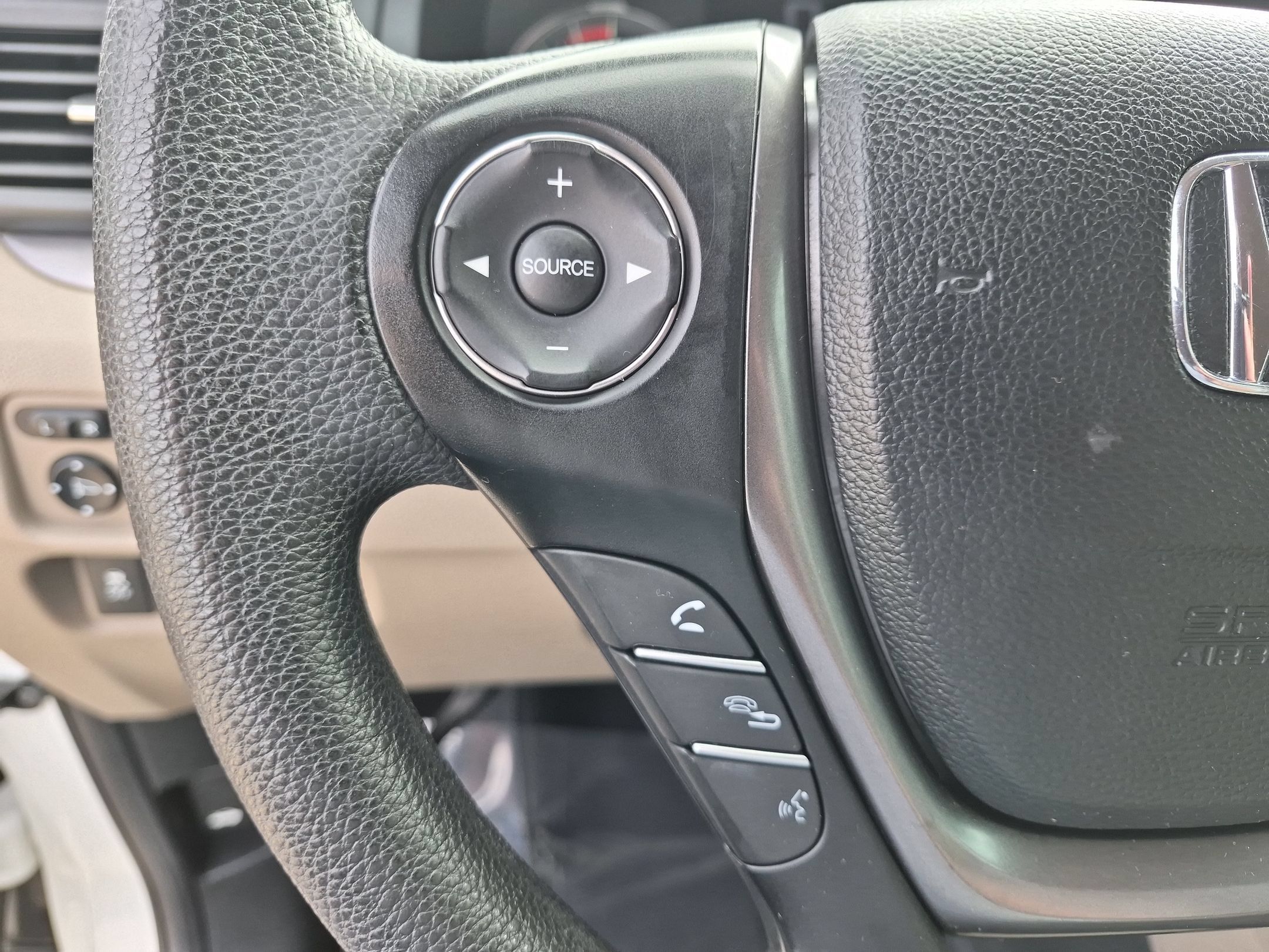 Used 2016 Honda Pilot LX image 15