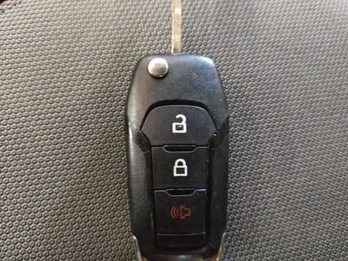 Used 2018 Ford F150 XLT AWD/4WD image 32