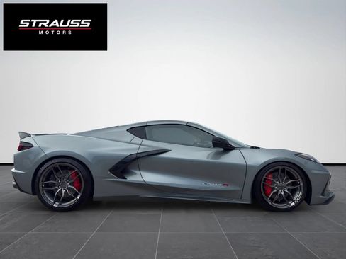 Used 2023 Chevrolet Corvette Stingray Preferred Cpe w/ Z51 Performance Package RWD image 5