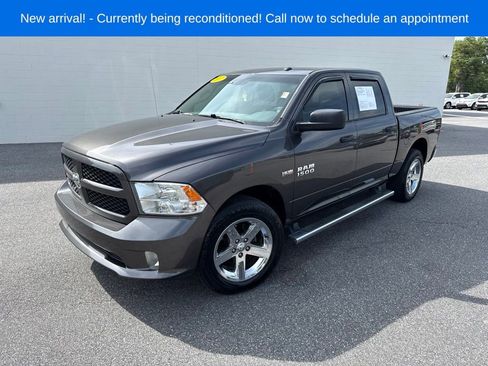 Used 2017 RAM 1500 Express AWD/4WD image 1