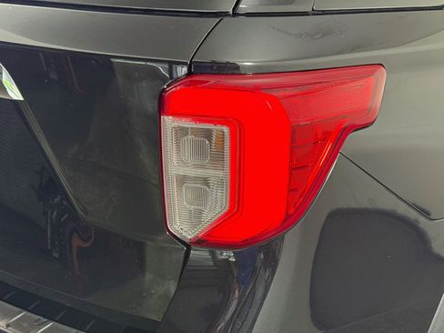 Used 2024 Ford Explorer XLT w/ Equipment Group 202A RWD image 34