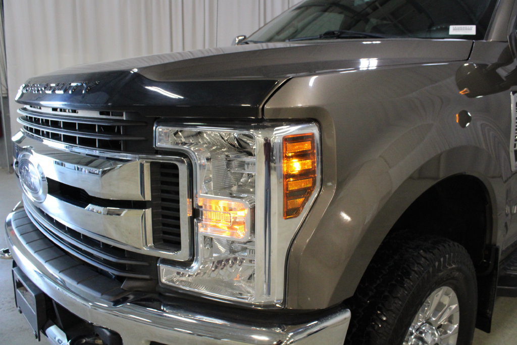 Used 2019 Ford F350 XLT w/ XLT Premium Package AWD/4WD image 32