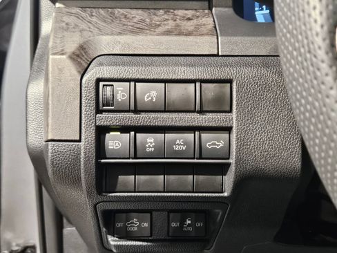 Certified 2025 Toyota Tacoma Limited AWD/4WD image 20