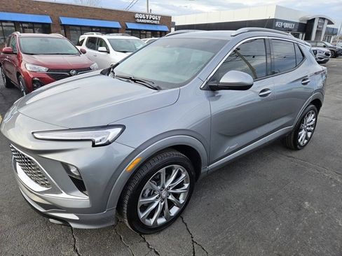 Certified 2024 Buick Encore GX Avenir image 3