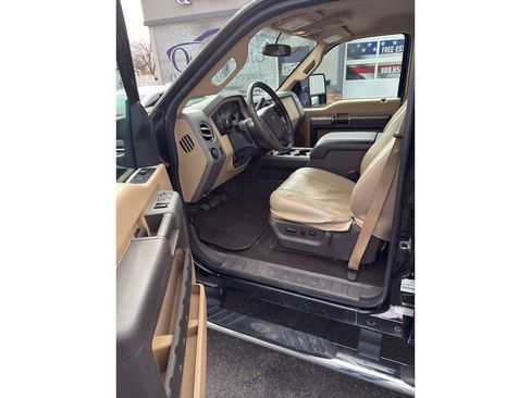 Used 2011 Ford F250 Lariat w/ Lariat Interior Pkg image 9