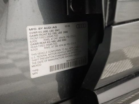 Used 2025 Audi Q5 e Premium Plus w/ Premium Plus Package image 34