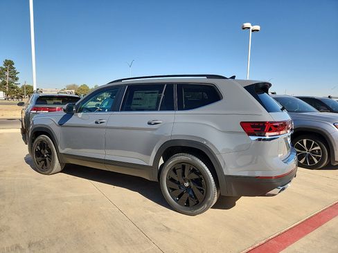 New 2026 Volkswagen Atlas SE image 4