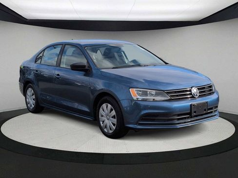 Used 2015 Volkswagen Jetta S image 2
