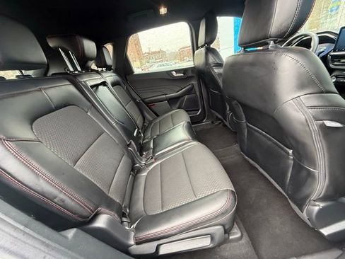 Used 2024 Ford Escape ST-Line Select w/ Tech Pack #2 image 18
