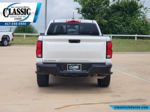 Used 2024 Chevrolet Colorado Z71 w/ Z71 Convenience Package 2 AWD/4WD image 9