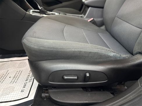 Used 2017 Chevrolet Cruze LT w/ Convenience Package image 27