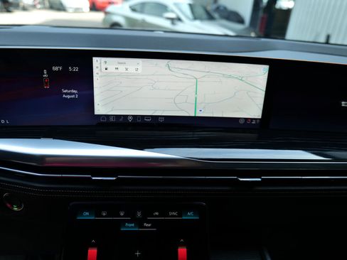 Used 2025 Cadillac Escalade Sport image 18