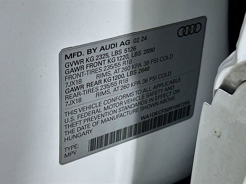 Used 2024 Audi Q3 2.0T Premium image 23