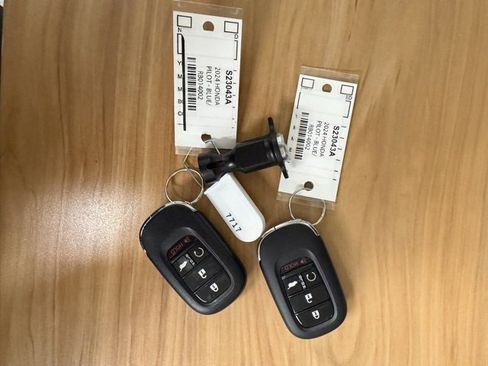 Used 2024 Honda Pilot EX-L image 4