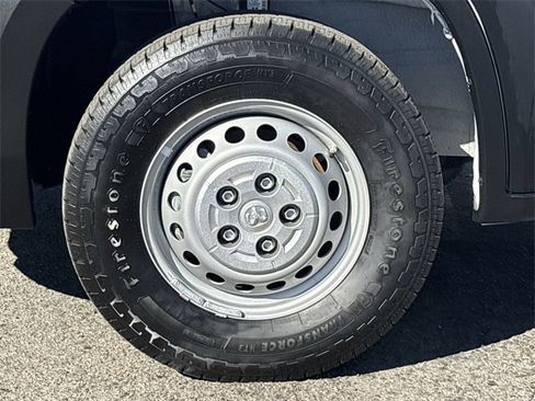 Used 2025 RAM ProMaster 2500 w/ Convenience Group image 10