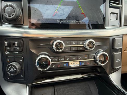 Used 2022 Ford F150 Lariat w/ Equipment Group 502A High AWD/4WD image 18