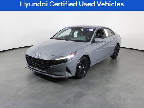 Certified 2022 Hyundai Elantra SEL image 2