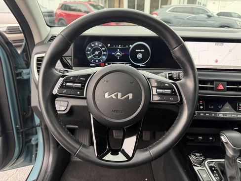 Certified 2024 Kia Seltos S AWD/4WD image 33