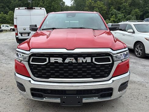 Used 2025 RAM 1500 Big Horn AWD/4WD image 3