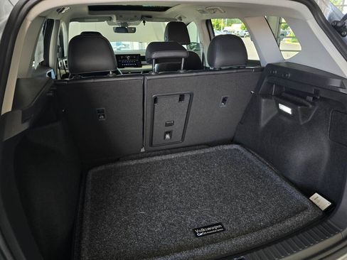 New 2026 Volkswagen Taos SE AWD/4WD image 16