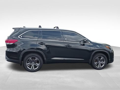Used 2019 Toyota Highlander Limited Platinum AWD/4WD image 9