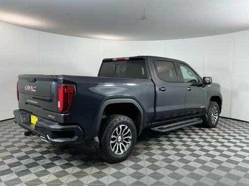 Used 2023 GMC Sierra 1500 AT4 w/ AT4 Premium Package AWD/4WD image 4