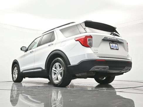 Used 2020 Ford Explorer XLT w/ Equipment Group 202A RWD image 42