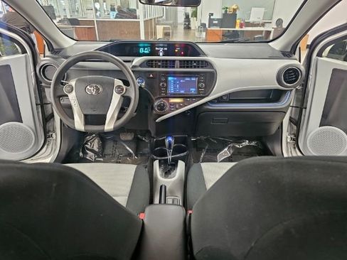 Used 2012 Toyota Prius C One image 9