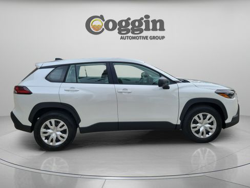Used 2026 Toyota Corolla Cross L FWD image 4