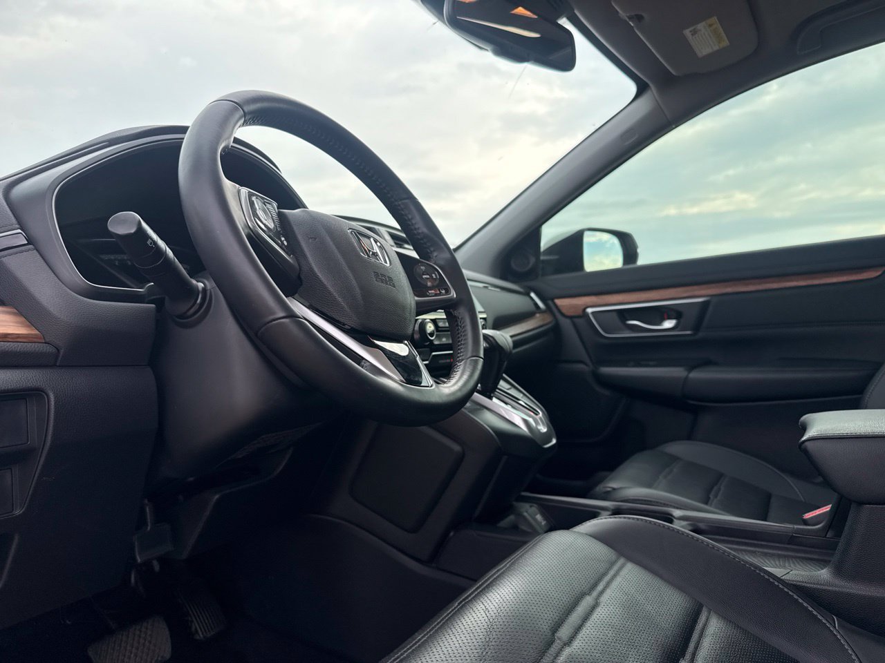 Used 2018 Honda CR-V Touring image 41