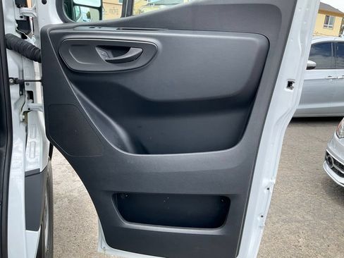 Used 2022 Mercedes-Benz Sprinter 2500 image 42