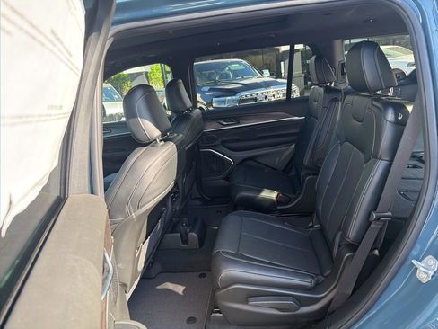 New 2026 Jeep Grand Cherokee L Limited AWD/4WD image 13