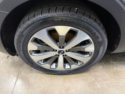 Used 2020 Kia Telluride EX w/ EX Premium Package image 42