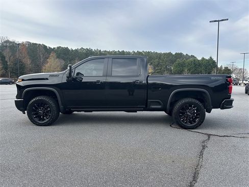 Used 2025 Chevrolet Silverado 2500 LT w/ Trail Boss Package image 5