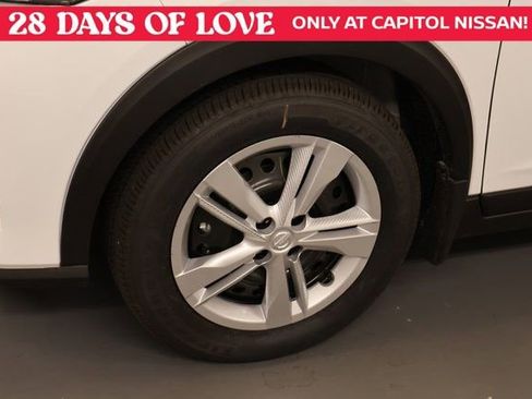 New 2025 Nissan Kicks Play S image 6