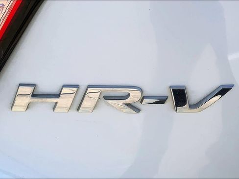 Used 2016 Honda HR-V LX image 9