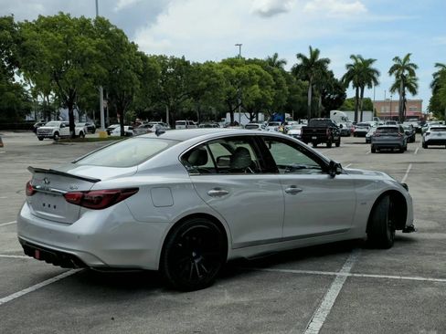 Used 2019 INFINITI Q50 Luxe w/ Essential Package (3.0T Luxe) AWD/4WD image 4