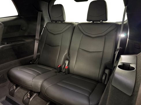 Used 2024 Cadillac XT6 Sport w/ Technology Package image 11