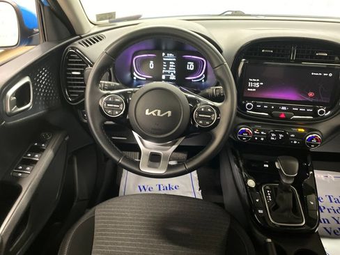 Used 2025 Kia Soul EX FWD image 14