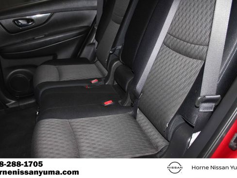 Used 2017 Nissan Rogue S FWD image 7