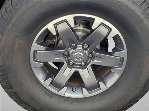 Used 2014 Nissan Frontier PRO-4X w/ Pro-4x Luxury Package image 17