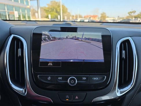 Used 2023 Chevrolet Equinox Premier image 28