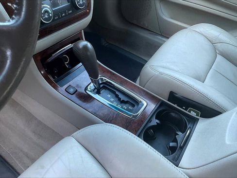 Used 2006 Cadillac DTS w/ Sun And Sound Package image 17