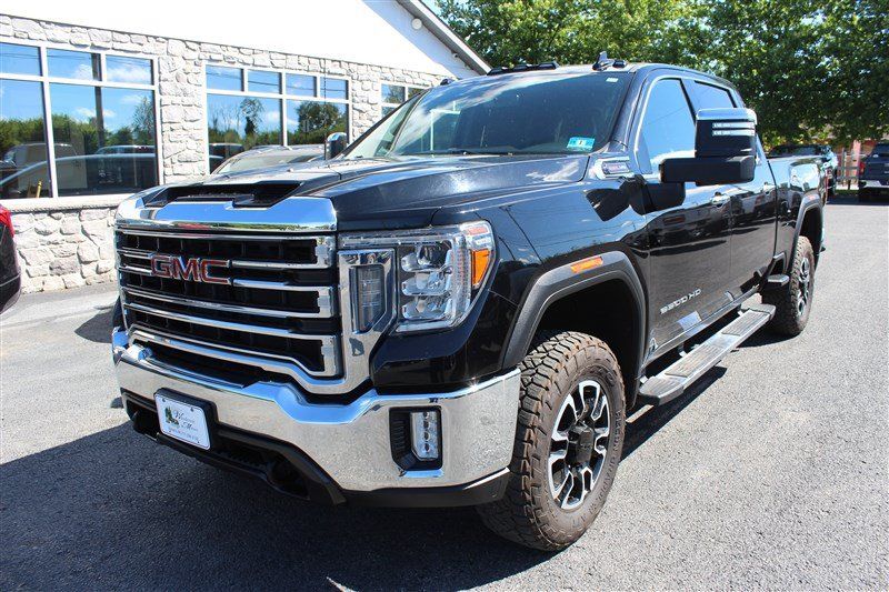 Used 2020 GMC Sierra 2500 SLT w/ SLT Convenience Package AWD/4WD image 2