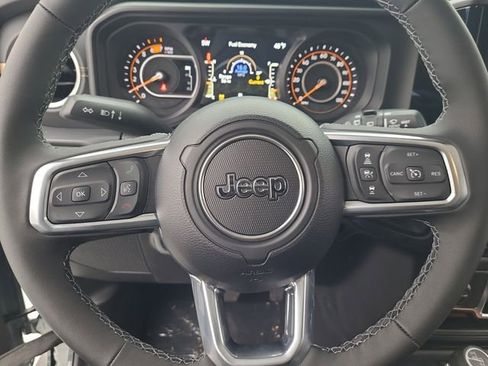 New 2026 Jeep Wrangler Unlimited Sahara AWD/4WD image 9