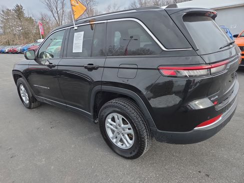 Certified 2023 Jeep Grand Cherokee Laredo AWD/4WD image 6
